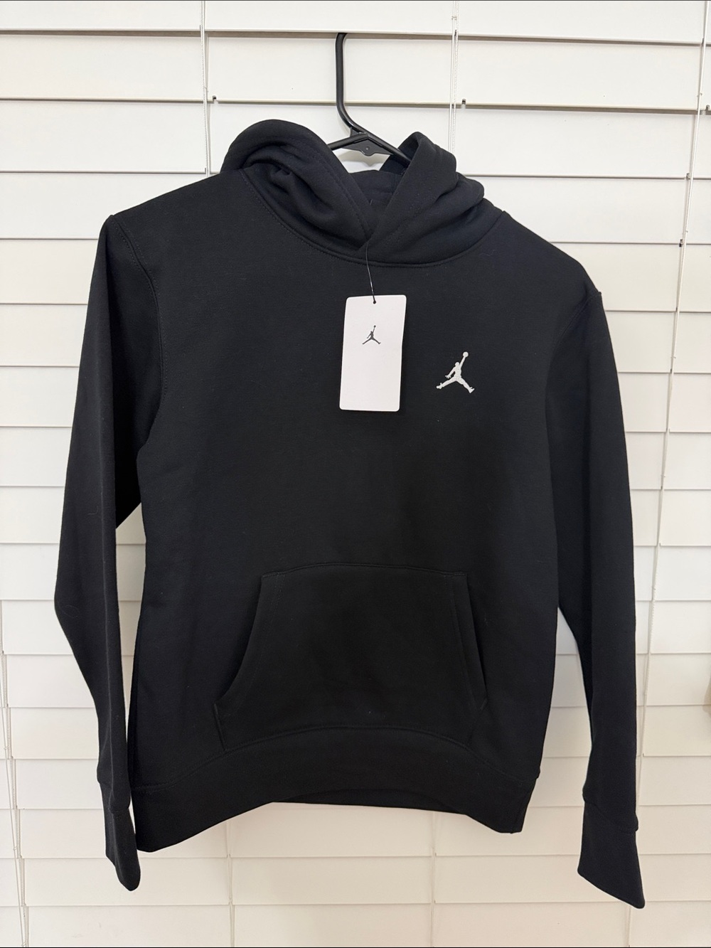 Jordan Kids Hooded Hoodie Sweatshirt with White embroidered Jumpman Size Medium